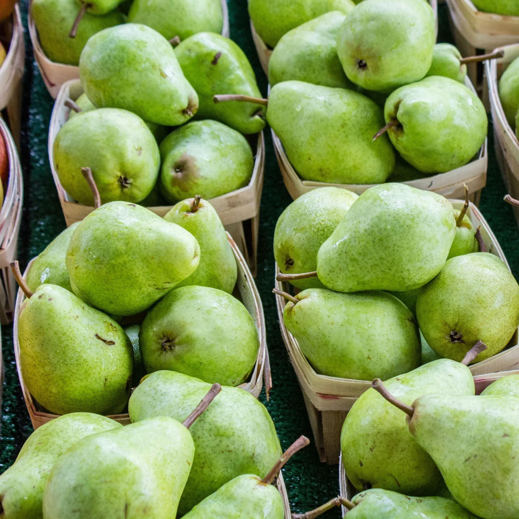 jonathan-mast-RW6Wz9QaoKk-unsplash poires fruit d'automne
